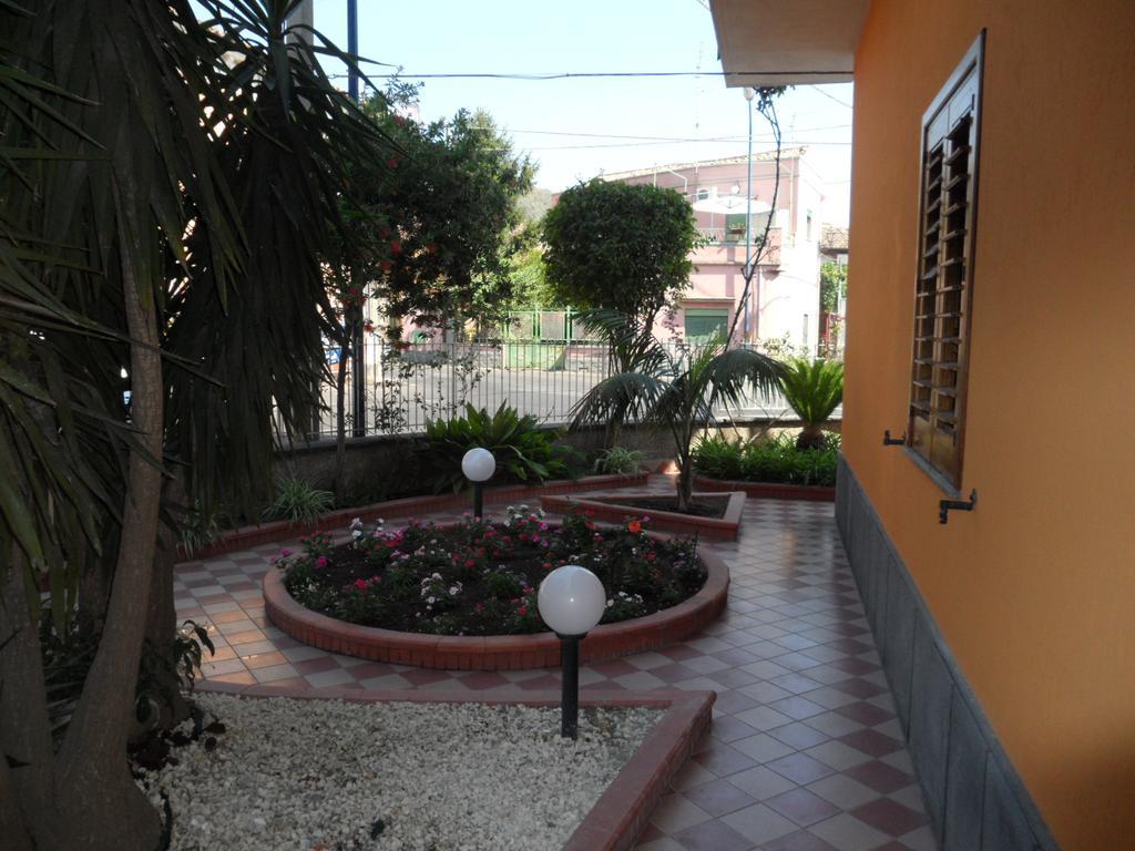 Il B&B Maison Graziella Viagrande Extérieur photo